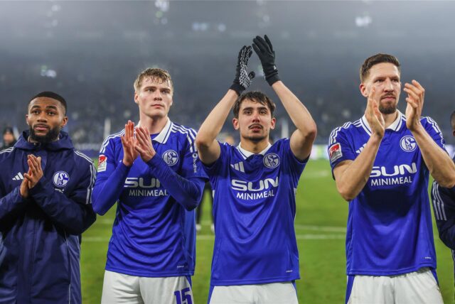 Nachdenkliche Gesichter (v.l.): Moussa Sylla, Emil Hojlund, Ilyes Hamache  und Janik Bachmann.