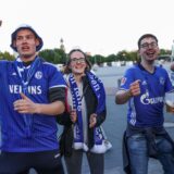 Schalkes Fans, die eine Dauerkarte haben, müssen ab der neuen Saison mehr bezahlen.
