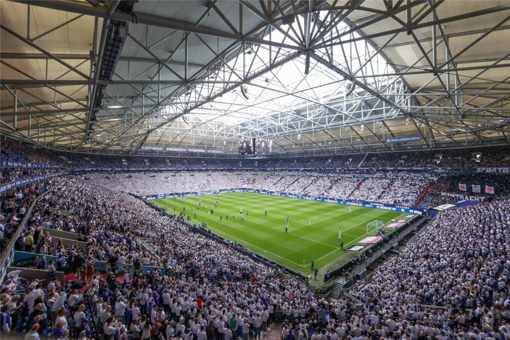 Spiele in der Veltins-Arena werden zu einem immer teurer werdenden Vergnügen. Spiele in der Veltins-Arena werden zu einem immer teurer werdenden Vergnügen.