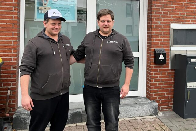 Markus Bussmann (links) und sein Zwillingsbruder Michael betreiben den Pflegedienst Kubuss, seit Anfang Dezember auch an der Rosenstraße in Cappenberg.