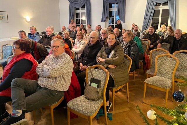 Zu der Gründungsversammlung des Fördervereins im Haus Kreutzkamp waren 37 Besucher gekommen.