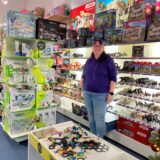 Karin Faust im Spielwarenaden