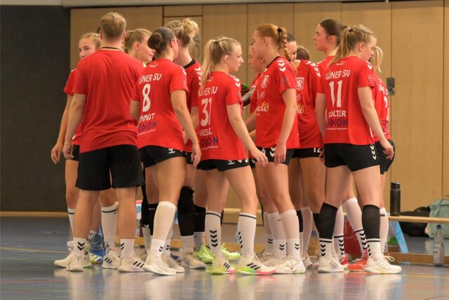 Das Team des Lüner SV im Kreis.