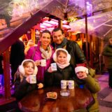Am Montagabend (23.12.) stimmten sich viele Besucherinnen und Besucher auf dem Weihnachtsmarkt in Dortmund auf das Weihnachtsfest ein.
