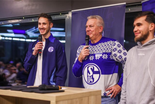 Bei einer kleinen Talkrunde wurden Justin Heekeren (l.) und Mehmet Can Aydin (r.) von Dirk Oberschulte-Beckmann interviewt.
