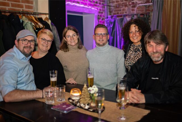 Vorweihnachtlicher Tanzabend: Unna feierte noch einmal unter dem Motto ‚Vorfreude‘ in der TanzBAR Neue Schmiede einen Tag vor dem besinnlichen Fest.