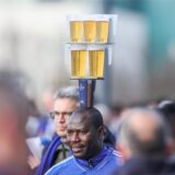 Bier gehört für viele Fußball-Fans zum Stadionbesuch dazu.