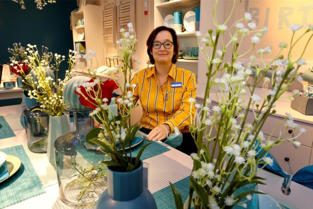 Ikea-Leiterin Jutta Iskalla im Ikea-Markt im Kamen-Karree.