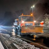 Ein Schneepflug in Aktion