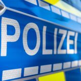 Ein Polizeifahrzeug