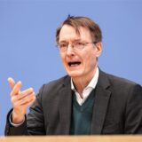 Karl Lauterbach (SPD), Bundesminister für Gesundheit, spricht auf einer Pressekonferenz zur Einführung der elektronischen Patientenakte (ePA).