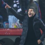 Nuri Sahin gibt Anweisungen.