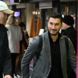 BVB-Trainer Nuri Sahin im Gespräch mit Nico Schlotterbeck.