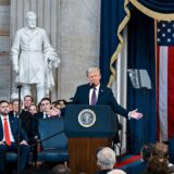 Präsident Donald Trump spricht während der Amtseinführung des Präsidenten in der Rotunde des US-Kapitols in Washington.