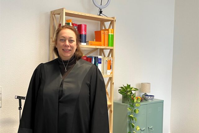 Anke Vorrink im Talar.