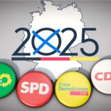 Buttons mit den Logos von Linke, Grünen, SPD, FDP, CDU und AfD vor eine Deutschland-Karte mit der Aufschrift 2025. Symbolbild, um die wichtigsten Parteien bei der Bundestagswahl 2025 darzustellen.