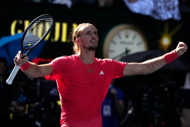 Alexander Zverev feiert nach seinem Sieg.