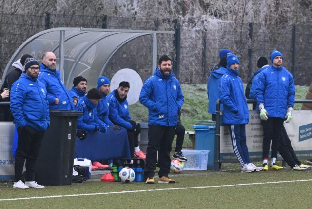Mehmet Kara (M.) bangt um zwei Stammspieler