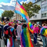 Das Selbstbestimmungsgesetz macht Änderungen für Geschlechtseinträge einfacher. Mehr als 200 Menschen in Dortmund haben bereits eine Änderung beantragt.