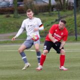 Hannes Gladysch (l.) und der FC Overberge setzten sich im Testspiel deutlich gegen den TSC Hamm durch.