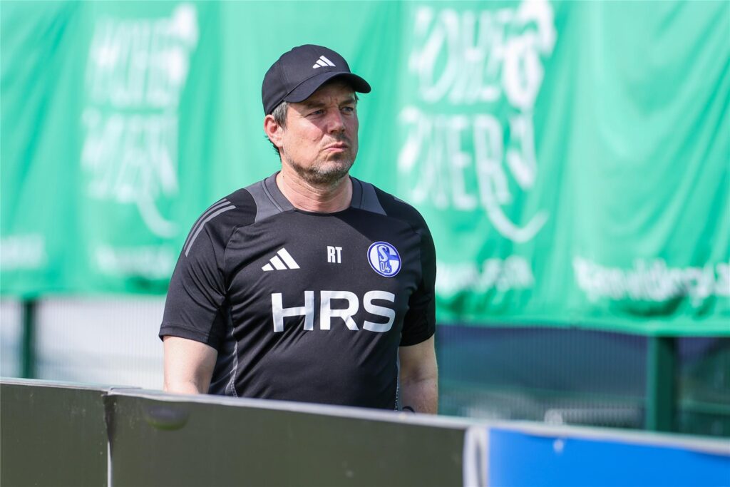 Raffael Tonello verfolgt natürlich auch die Südamerika-Meisterschaft der U20-Teams intensiv. Raffael Tonello verfolgt natürlich auch die Südamerika-Meisterschaft der U20-Teams intensiv.