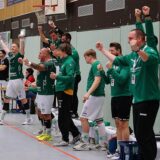 Thomas Brannekämper (r.) und die Cobras reißen die Arme hoch. Der SuS Oberaden hat das Derby gegen den RSV Altenbögge gewonnen.