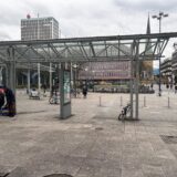 Bahnhofsvorplatz des Dortmunder Hauptbahnhofs.