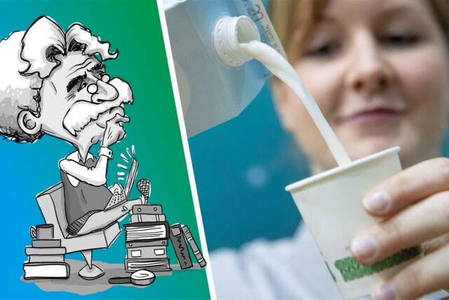 Frau gießt Milch in einen Becher.