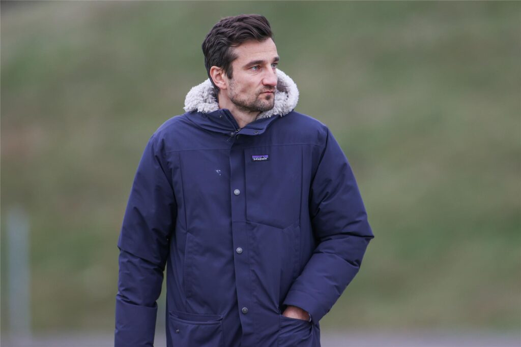 16.01.2024, Fussball, Saison 2023/2024, 2. Bundesliga, Training FC Schalke 04, Vorstand Matthias Tillmann (FC Schalke 04)
Foto: Tim Rehbein/RHR-FOTO 16.01.2024, Fussball, Saison 2023/2024, 2. Bundesliga, Training FC Schalke 04, Vorstand Matthias Tillmann (FC Schalke 04)
Foto: Tim Rehbein/RHR-FOTO