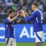 10.11.2024, Fussball, Saison 2024/2025, 2. Bundesliga, 12. Spieltag, FC Schalke 04 – Jahn Regensburg, v. l. Amin Younes (FC Schalke 04), Janik Bachmann (FC Schalke 04)