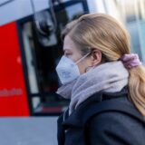 Eine Frau mit FFP2-Maske.