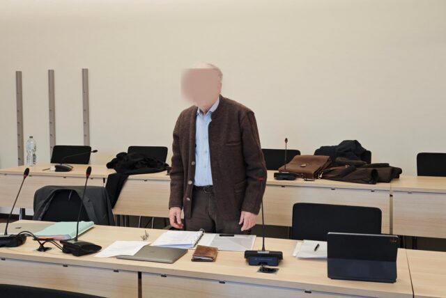 Erneut wegen Totschlags vor Gericht: Der deutschlandweit bekannte Sterbearzt aus Datteln.