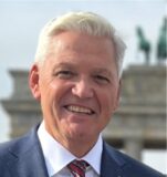 Bundestagsabgeordneter Hubert Hüppe (CDU) nimmt Stellung zu seinem Abstimmungsverhalten bei der Migrations-Debatte im Bundestag.