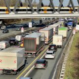Es herrscht viel Verkehr auf der A1 bei Unna.
