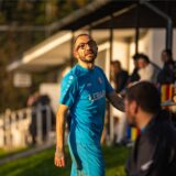 Cristian-Bogdan Duta geht vom Platz.