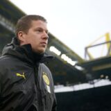 Mike Tullberg steht im Signal Iduna Park.