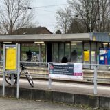 Ein Aushang am Bahnhof Holzwickede weist nur auf Schienenersatzverkehr auf anderen Linien nicht, nicht aber für die Regionalbahn 59 zwischen Unna und Soest.