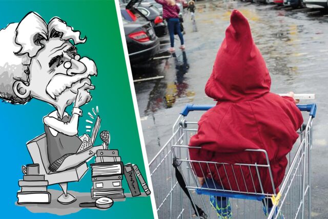 Kind sitzt in einem Einkaufswagen.