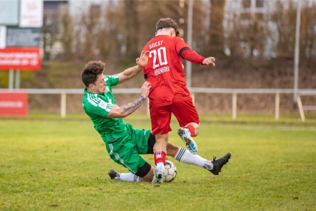 Zweikampf Holzwickeder SV gegen SV Westfalia Soest