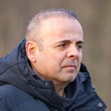 Hüseyin Verim (l.) steht neben Cavit Döring.
