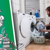 Mann belädt die Waschmaschine.