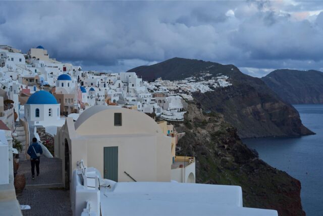 «Harmonisches Dauerbeben» nahe Santorini festgestellt.