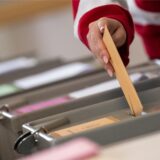 Wählen für die Bundestagswahl – und danach ein frisch gezapftes Frei-Pils: Das gibt es in Duisburg. (Symbolbild)