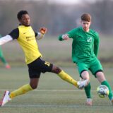 Zweikampf zwischen Spielern von SV Langschede und GS Cappenberg.