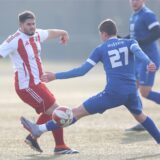 Daniel Berger von der SG Selm versucht an seinem Gegenspieler vorbeizuziehen.