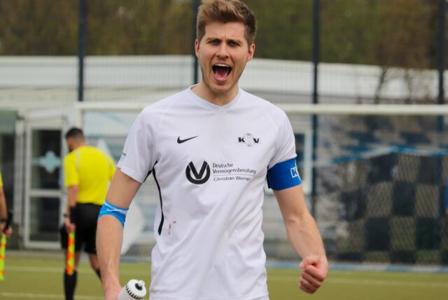 Damian Marchewka jubelt.