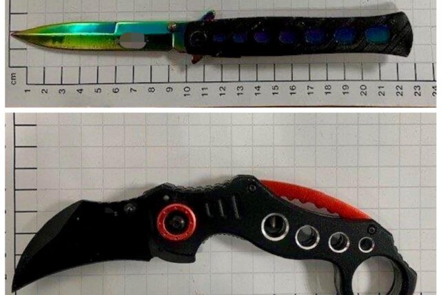 Zwei verbotene Messer, die von der Polizei am Hauptbahnhof Dortmund sichergestellt wurden.