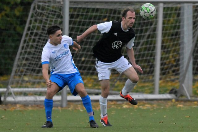 Daniel Diesner im Duell gegen einen Spieler von BW Alstedde