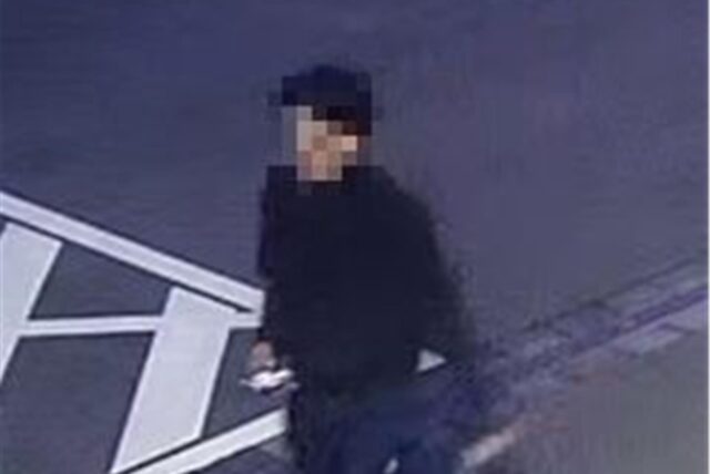 Eine Überwachungskamera hatte einen tatverdächtigen Polizeischüler nach einem schweren Raub im Sommer 2023 aufgenommen. Die Polizei Dortmund hatte Fahndungsfotos zu zwei jungen Männern veröffentlicht.