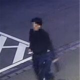 Eine Überwachungskamera hatte einen tatverdächtigen Polizeischüler nach einem schweren Raub im Sommer 2023 aufgenommen. Die Polizei Dortmund hatte Fahndungsfotos zu zwei jungen Männern veröffentlicht.